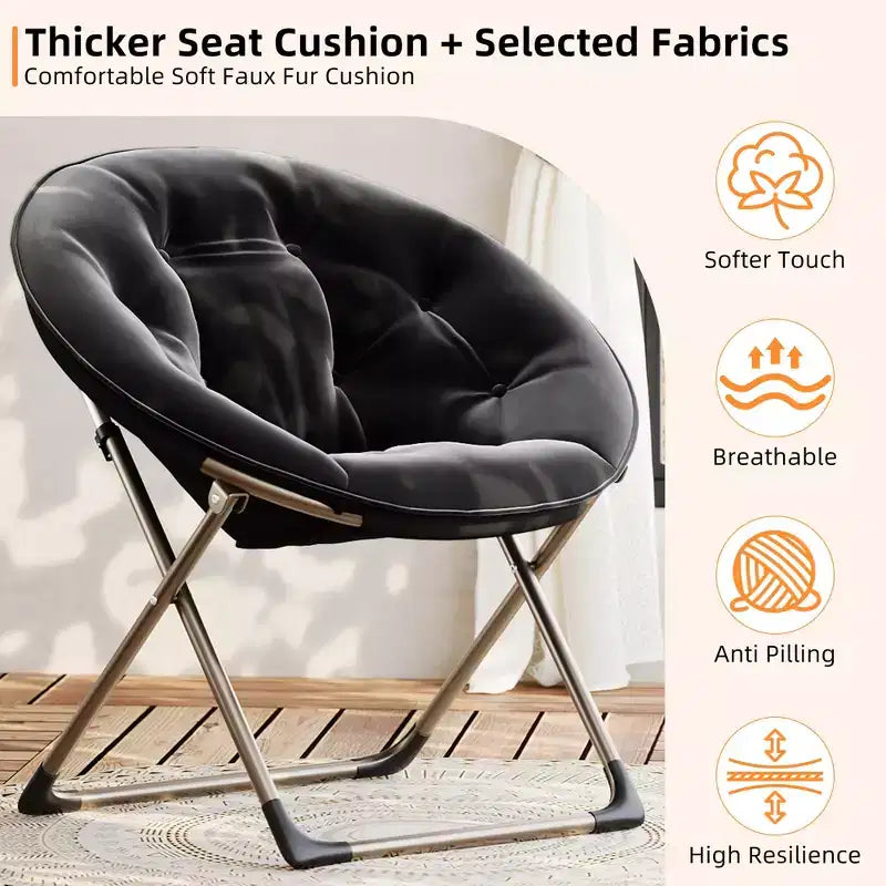 Chaise soucoupe pliante confortable avec fausse fourrure douillette, assise rembourrée épaisse et cadre métallique. Fauteuil d'appoint moderne pour salon et chambre.
