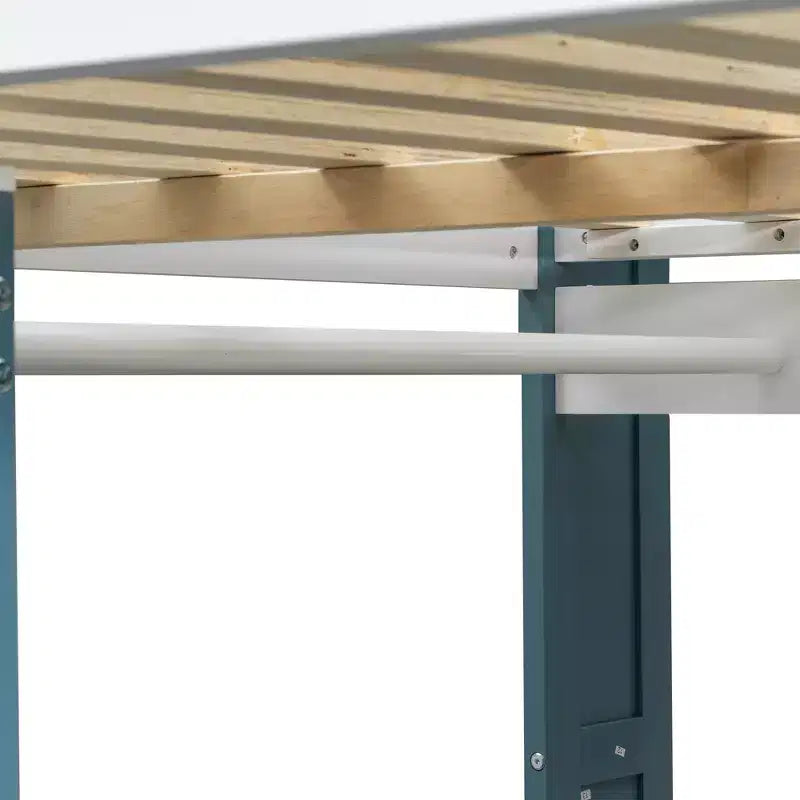 Lit mezzanine double en bois peu encombrant avec bureau intégré et étagères de rangement