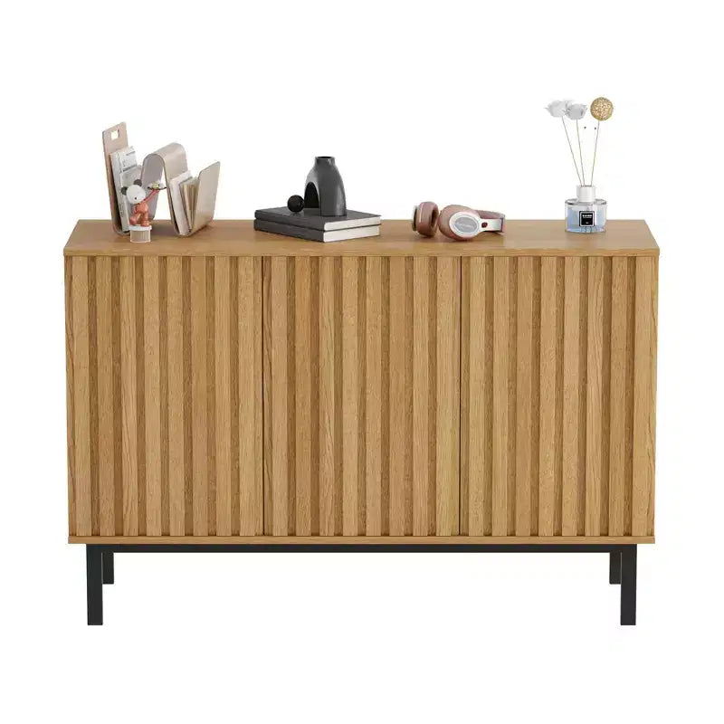 Buffet avec espace de rangement et portes cannelées Meuble de rangement en bois autoportant