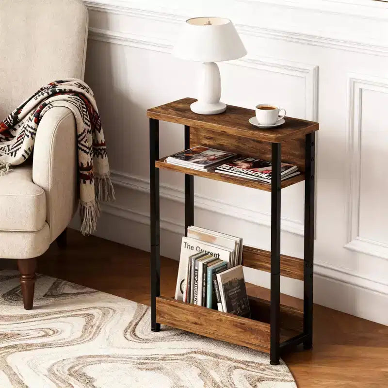 Table d'appoint industrielle à 3 niveaux pour petits espaces, table d'appoint étroite en bois avec étagères de rangement, petite table de chevet fine