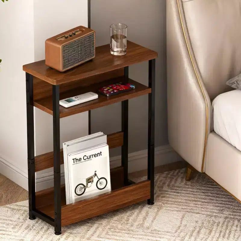 Table d'appoint industrielle à 3 niveaux pour petits espaces, table d'appoint étroite en bois avec étagères de rangement, petite table de chevet fine