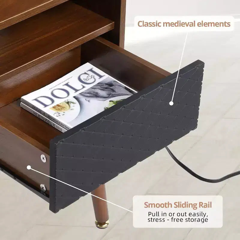 Table d'appoint moderne avec station de charge Table de chevet de style rustique avec tiroir de rangement et étagère ouverte Pieds en bois massif pour chambre à coucher