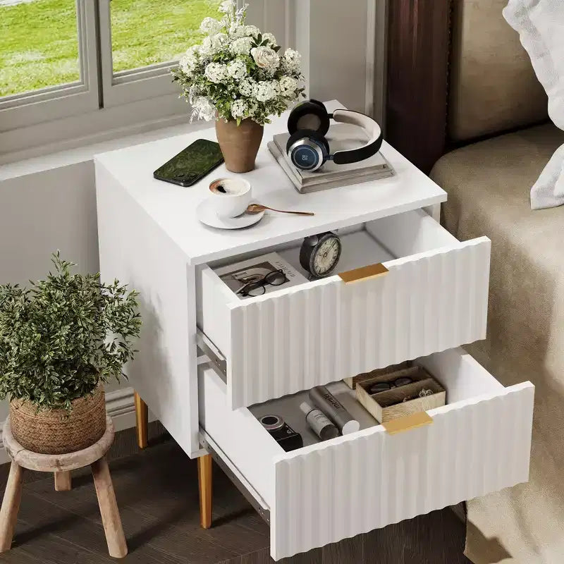 Table de chevet cannelée moderne avec 2 tiroirs, table de chevet en or et bois, petite table d'appoint pour chambre à coucher et salon